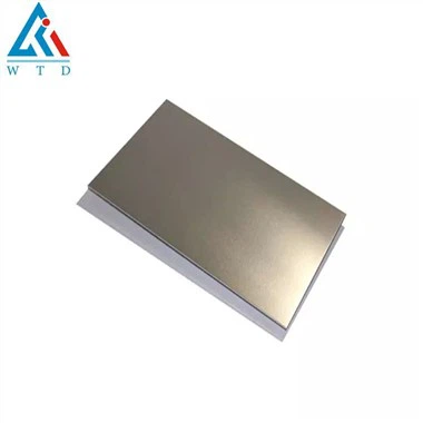 Rezanie titánových platní vodným lúčom